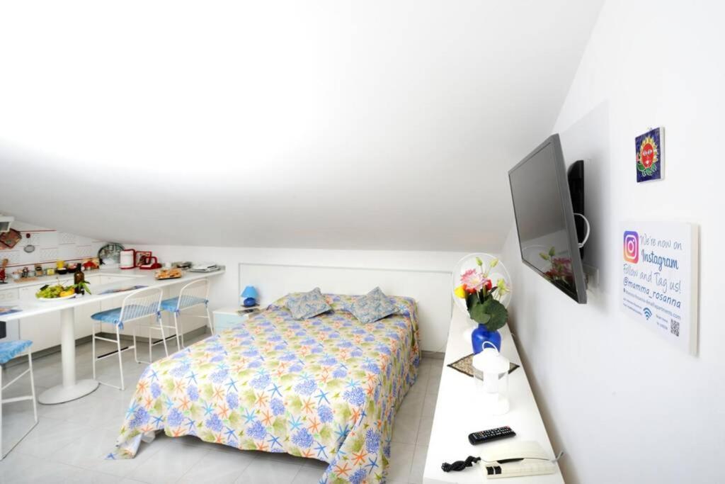 Mamma Rosanna 2 - Flat In With Terrace Holiday home